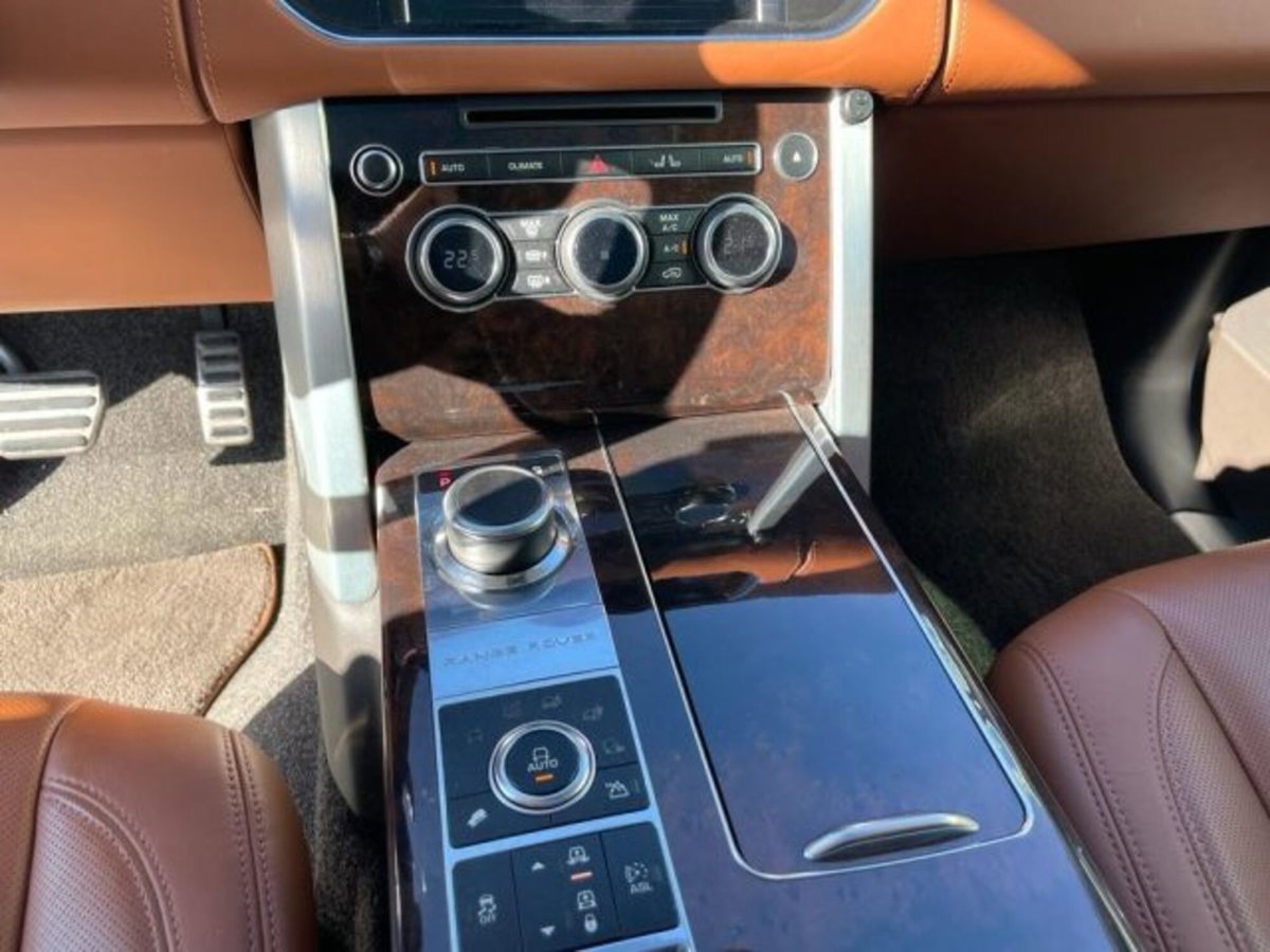 Land Rover Range Rover 4.4 SDV8 Autobiography (14)