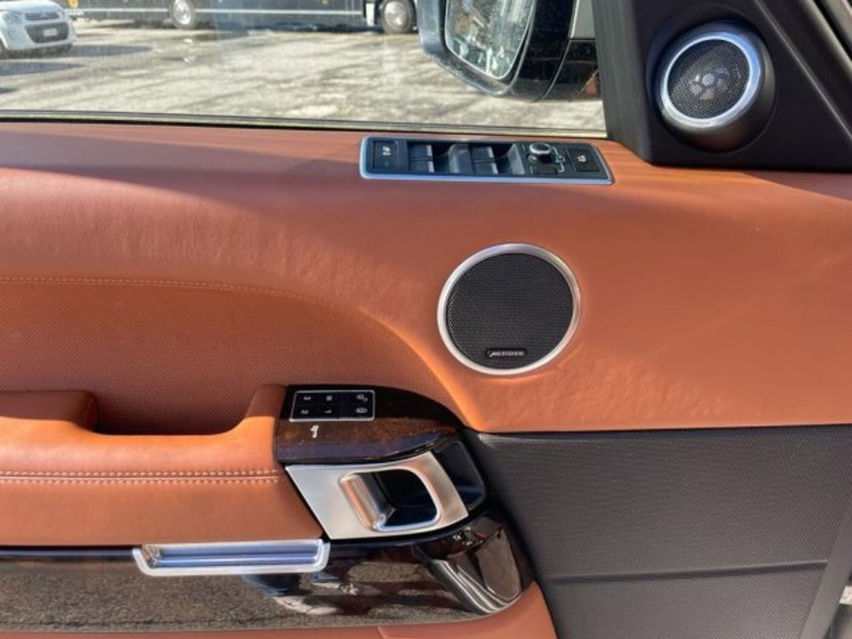 Land Rover Range Rover 4.4 SDV8 Autobiography (15)