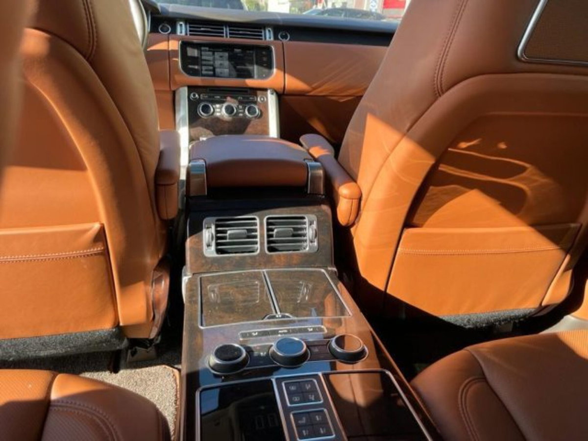 Land Rover Range Rover 4.4 SDV8 Autobiography (20)