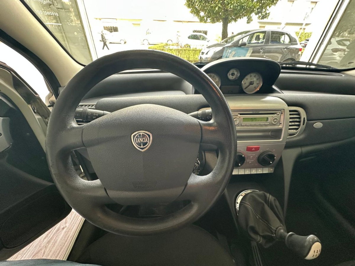 Lancia Ypsilon 1.2 (13)