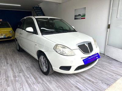 Lancia Ypsilon 1.2 (2)