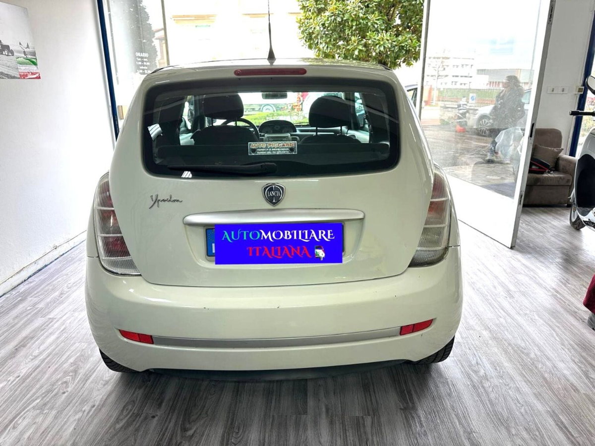 Lancia Ypsilon 1.2 (6)