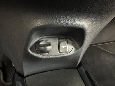 Toyota Yaris 1.0 5 porte Trend (20)