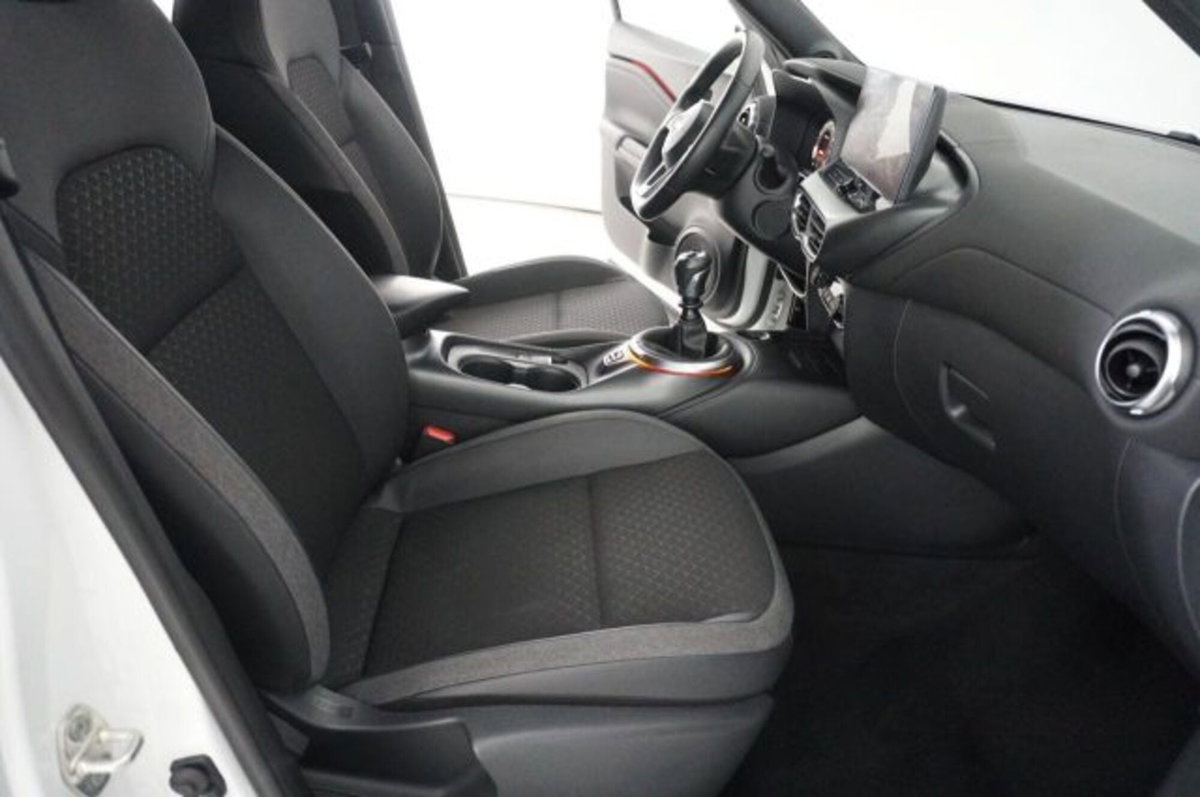 Nissan Juke 1.0 dig-t N-Connecta 114cv (12)
