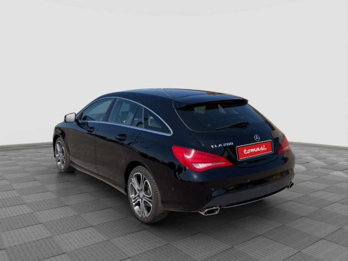 Mercedes-Benz CLA Shooting Brake 200 d Automatic Sport Night (3)