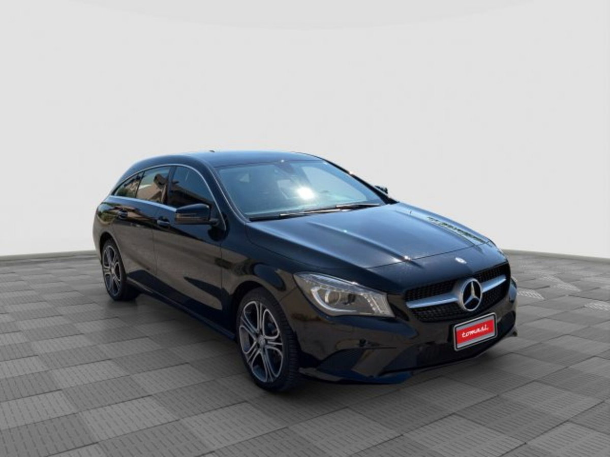 Mercedes-Benz CLA Shooting Brake 200 d Automatic Sport Night (7)