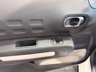 Citroen C3 BlueHDi 100 S&S Feel (9)