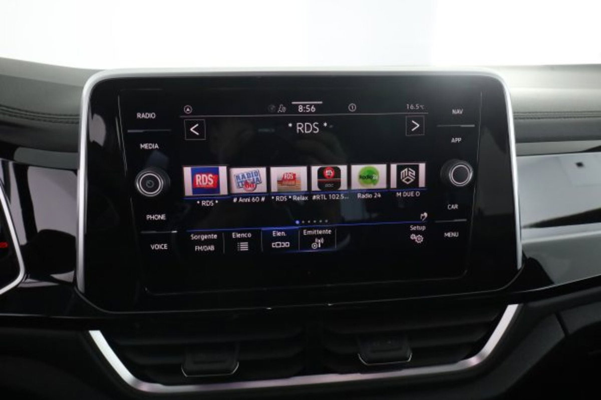 Volkswagen T-Roc 1.5 tsi R-Line dsg (11)