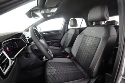 Volkswagen T-Roc 1.5 tsi R-Line dsg (2)
