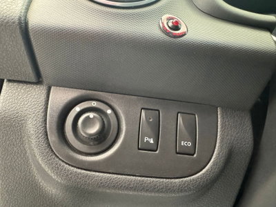 Dacia Sandero 1.5 dCi 8V 75CV Lauréate N1 (16)