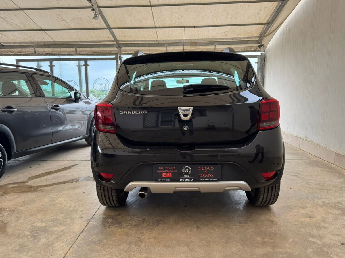 Dacia Sandero 1.5 dCi 8V 75CV Lauréate N1 (4)