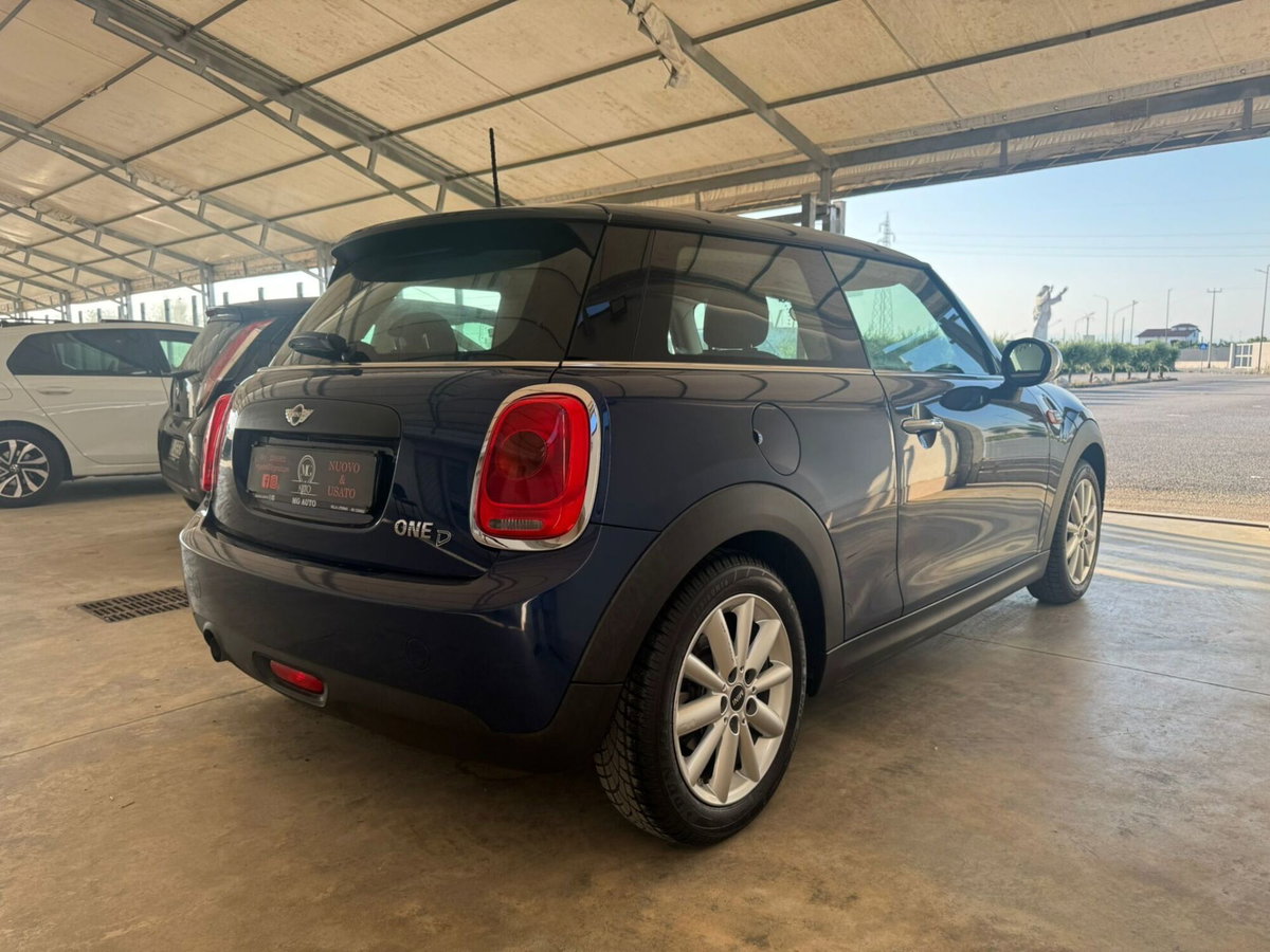MINI Mini Clubman 1.6 16V One D Clubman (7)