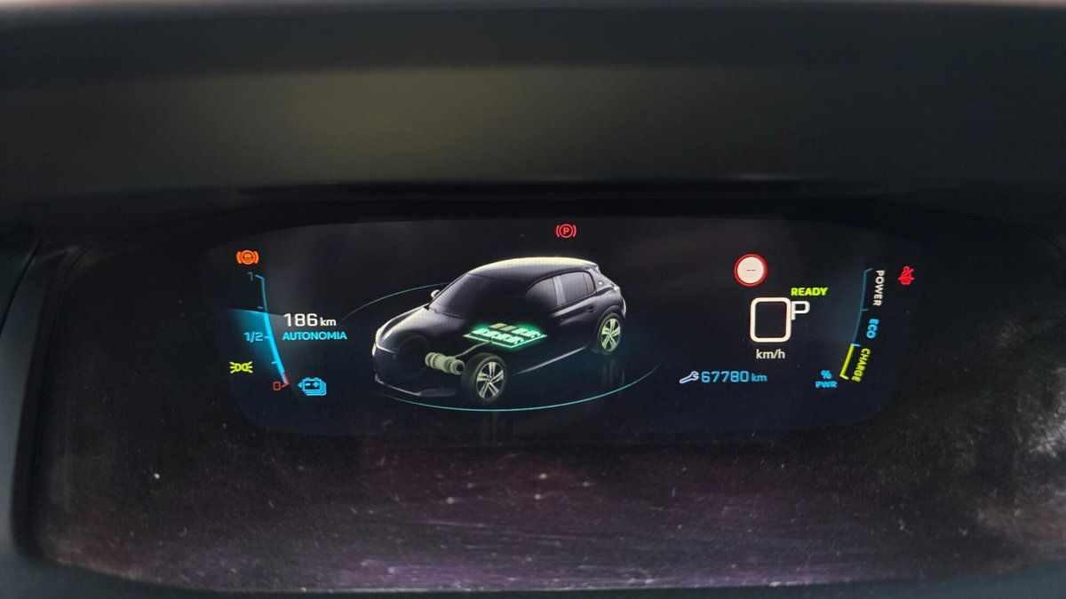 Peugeot 208 motore elettrico 136 CV 5 porte Allure Pack (18)