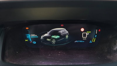 Peugeot 208 motore elettrico 136 CV 5 porte Allure Pack (18)