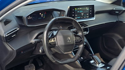 Peugeot 208 motore elettrico 136 CV 5 porte Allure Pack (9)