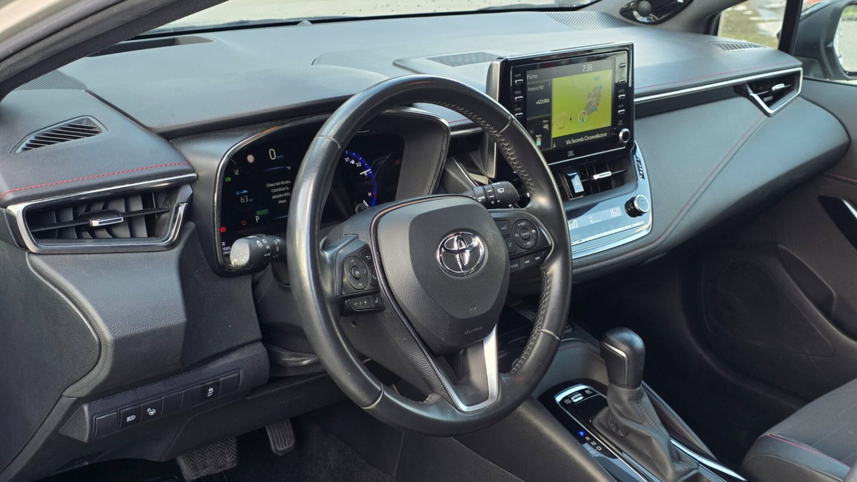 Toyota Corolla 2.0 Hybrid Style (11)