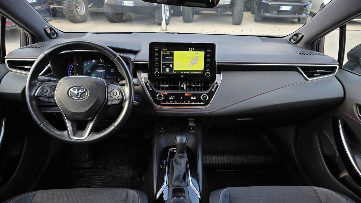 Toyota Corolla 2.0 Hybrid Style (16)