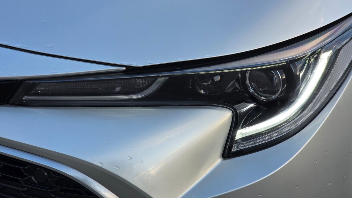 Toyota Corolla 2.0 Hybrid Style (5)