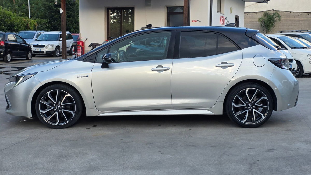 Toyota Corolla 2.0 Hybrid Style (6)