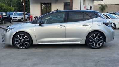 Toyota Corolla 2.0 Hybrid Style (6)