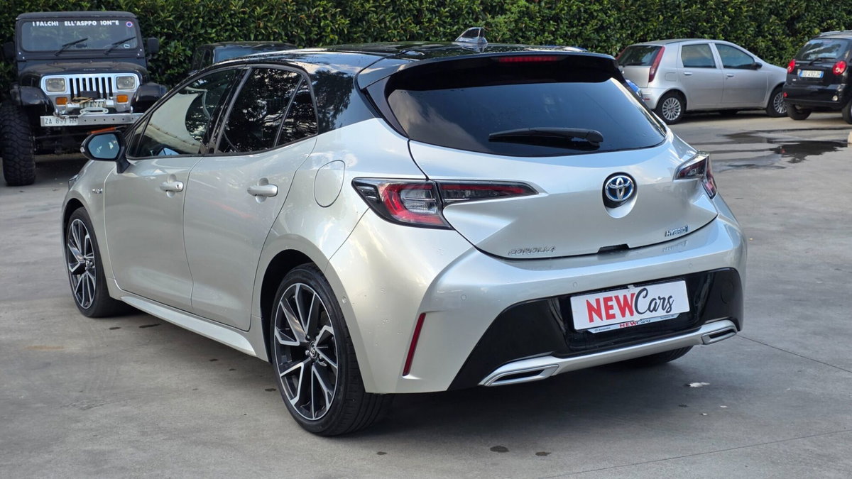 Toyota Corolla 2.0 Hybrid Style (7)