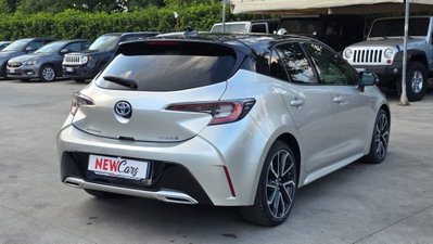 Toyota Corolla 2.0 Hybrid Style (9)