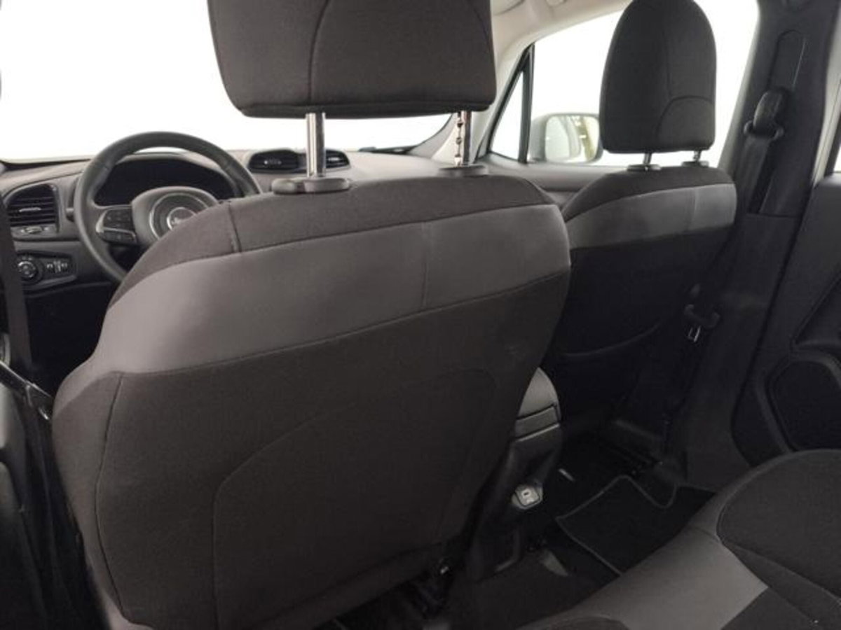 Jeep Renegade 1.3 T4 190CV PHEV 4xe AT6 Limited (20)