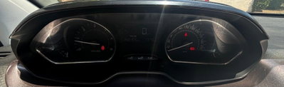 Peugeot 2008 e-HDi 92 CV Stop&Start Active (14)