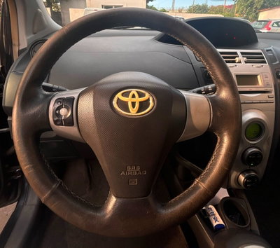 Toyota Yaris 1.D-4D 3 porte Sol (13)