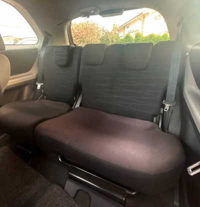 Toyota Yaris 1.D-4D 3 porte Sol (9)