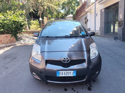 Toyota Yaris 1.D-4D DPF 5 porte Now usata