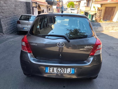 Toyota Yaris 1.D-4D DPF 5 porte Now (4)