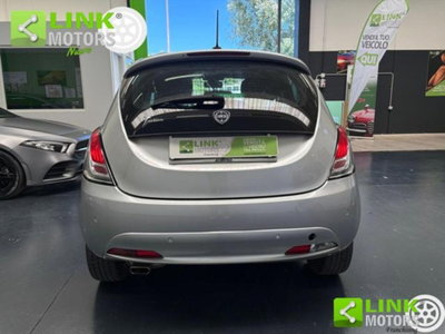 Lancia Ypsilon 1.2 69 CV 5 porte Platinum (4)