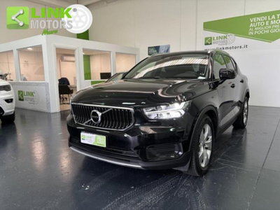 Volvo XC40 D3 AWD Momentum usata