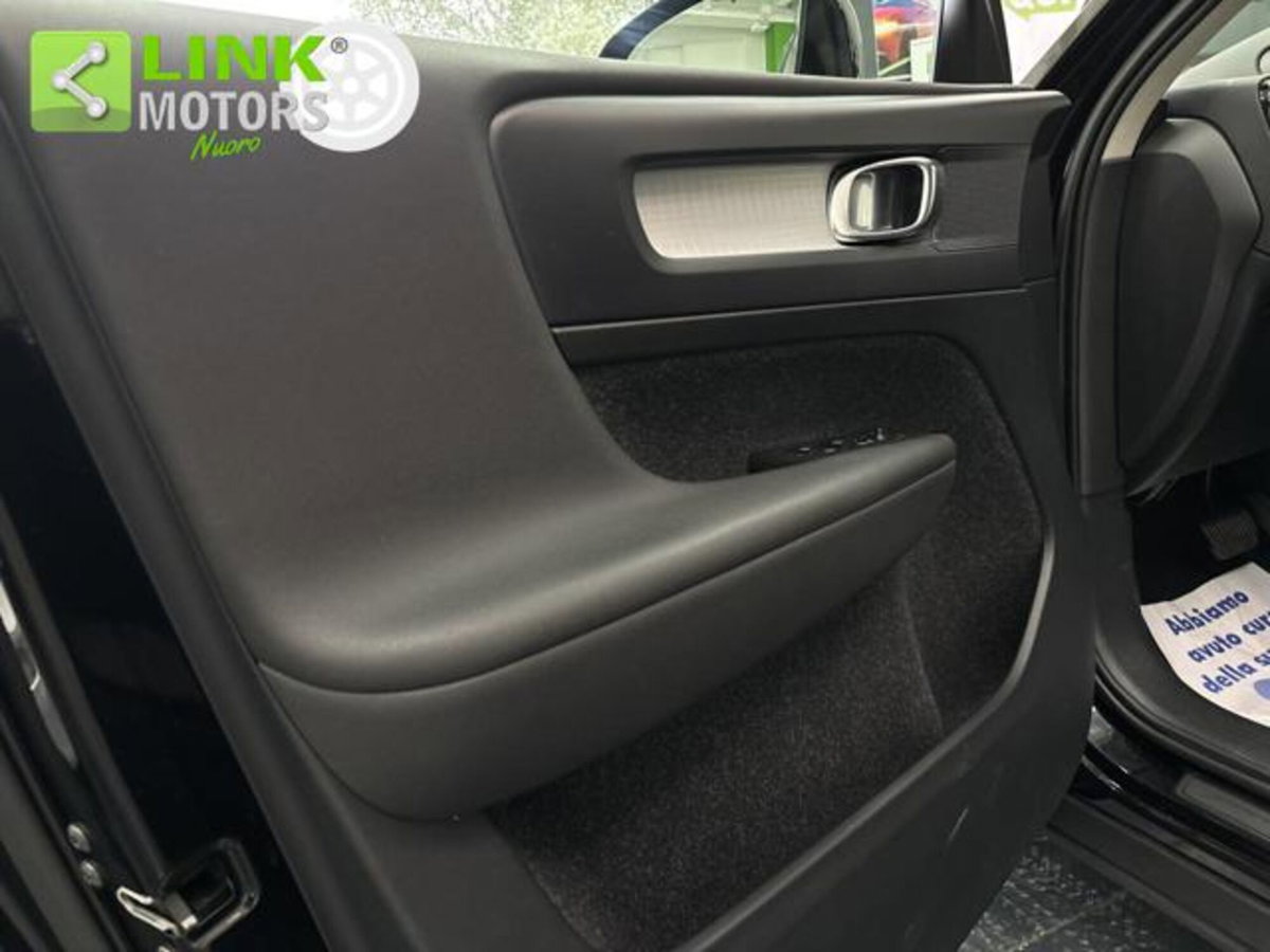 Volvo XC40 D3 AWD Momentum (13)