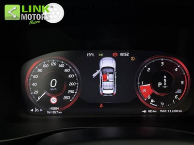 Volvo XC40 D3 AWD Momentum (14)