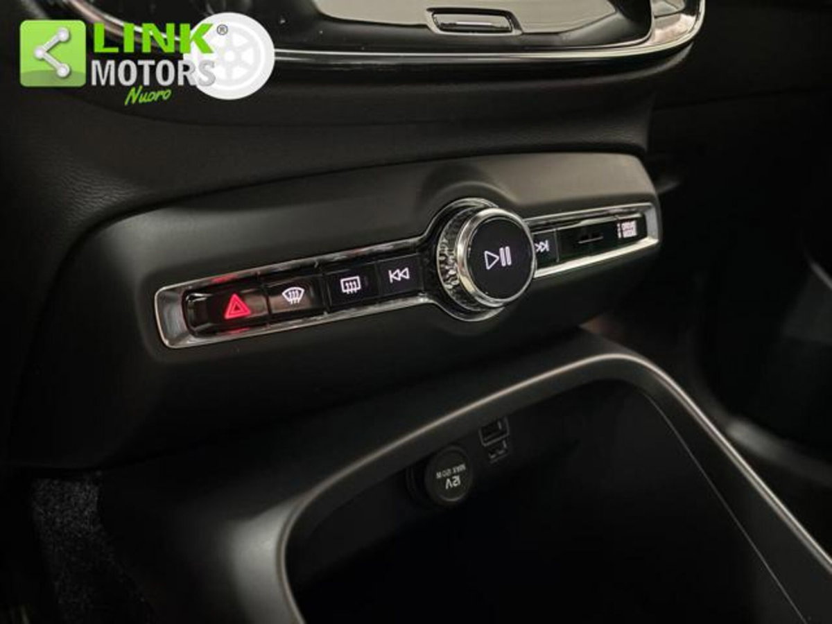 Volvo XC40 D3 AWD Momentum (19)