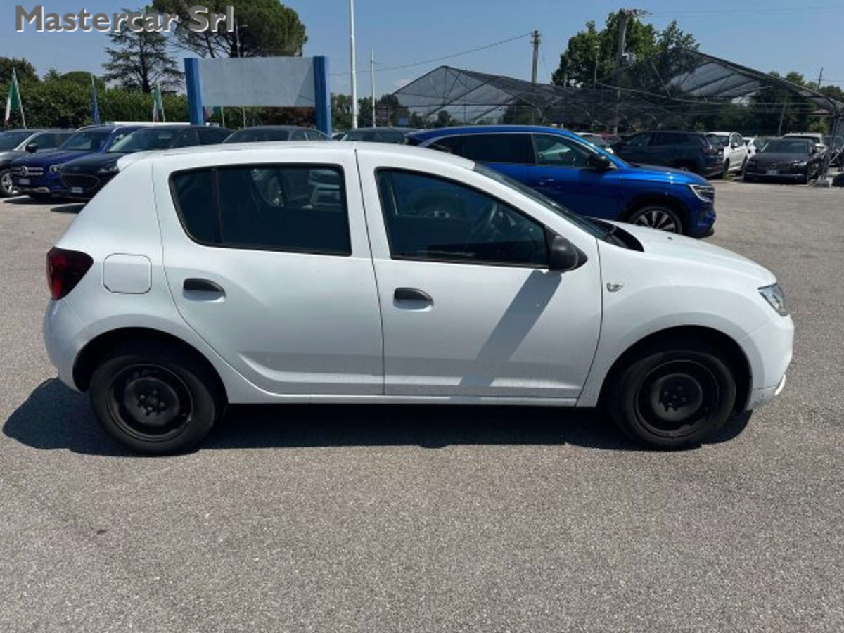 Dacia Sandero 1.5 dCi 75CV Ambiance (4)
