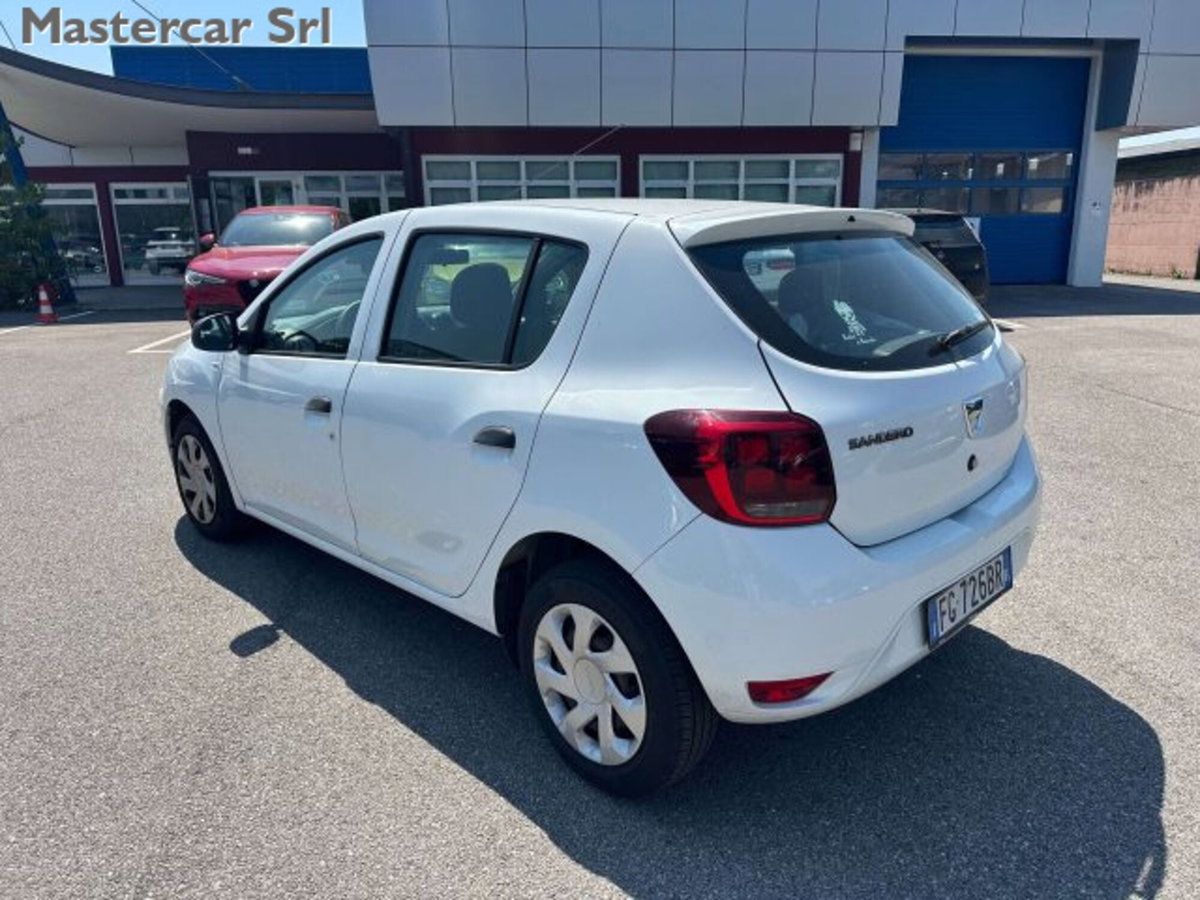 Dacia Sandero 1.5 dCi 75CV Ambiance (7)