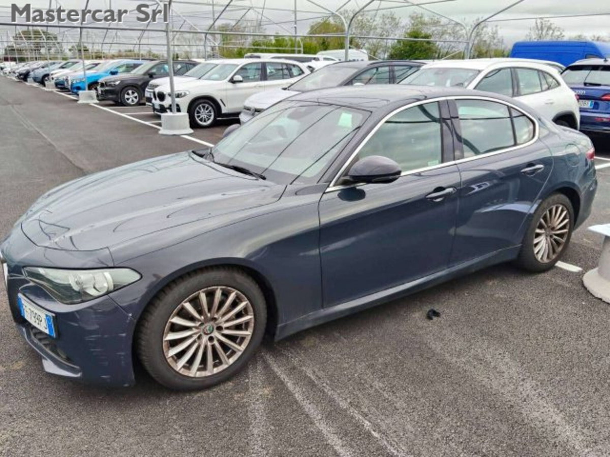 Alfa Romeo Giulia 2.2 Turbodiesel 150 CV AT8 Super (4)