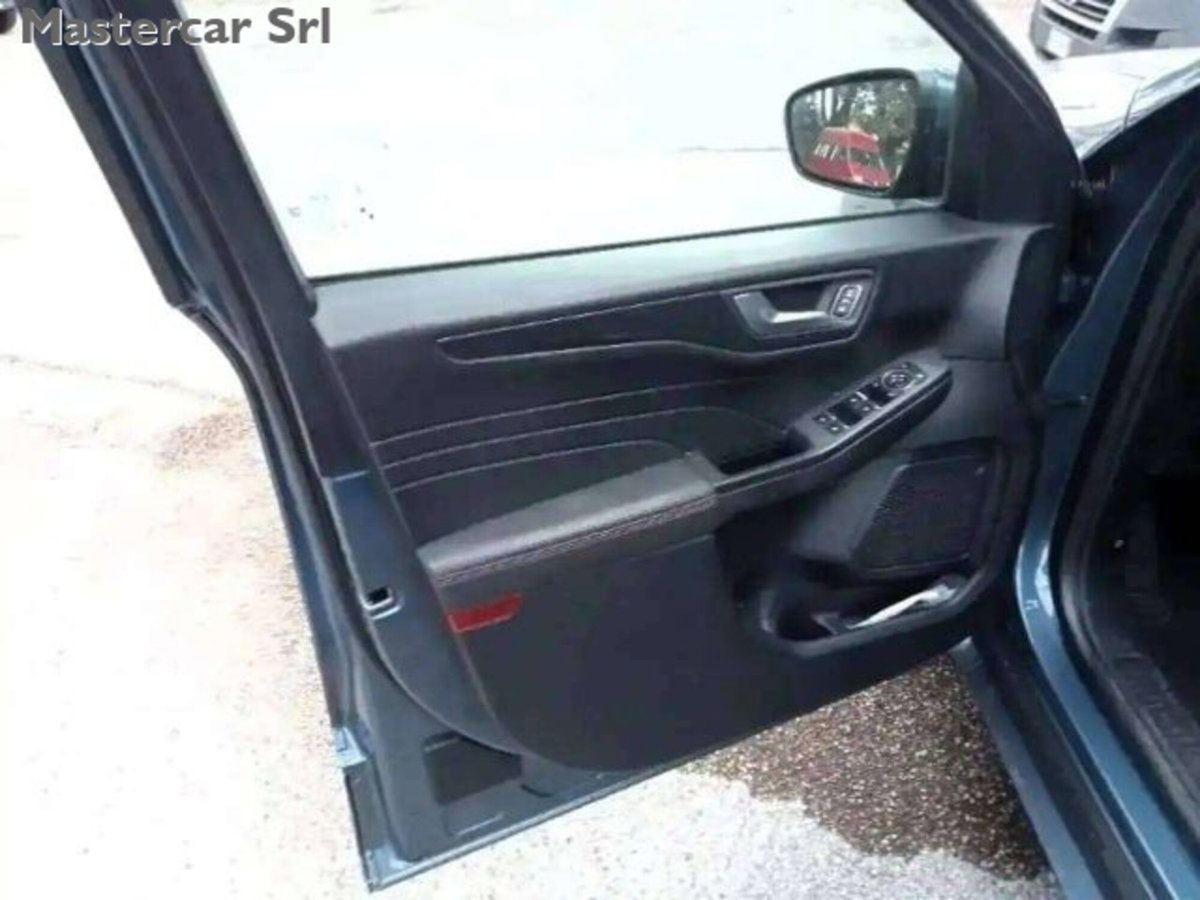 Ford Kuga 1.5 EcoBlue 120 CV 2WD ST-Line (14)