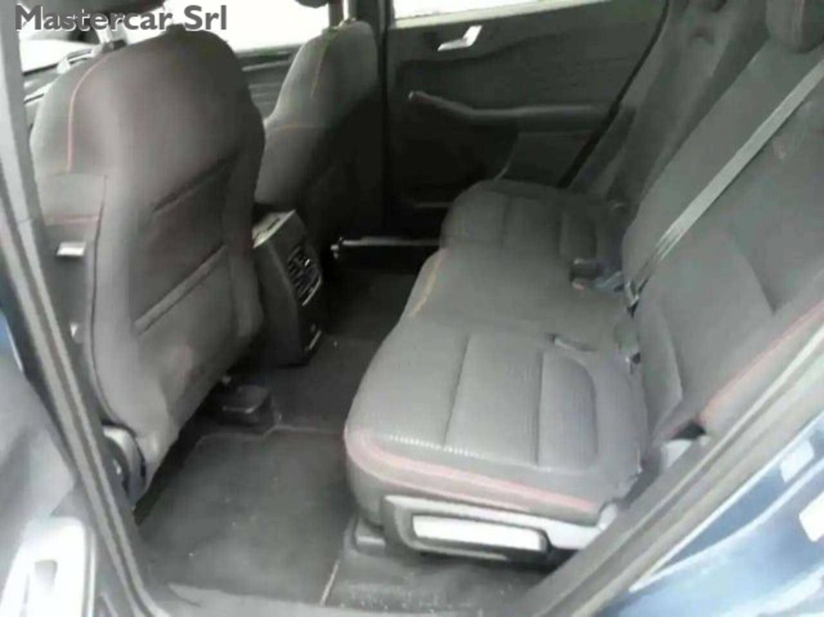 Ford Kuga 1.5 EcoBlue 120 CV 2WD ST-Line (9)