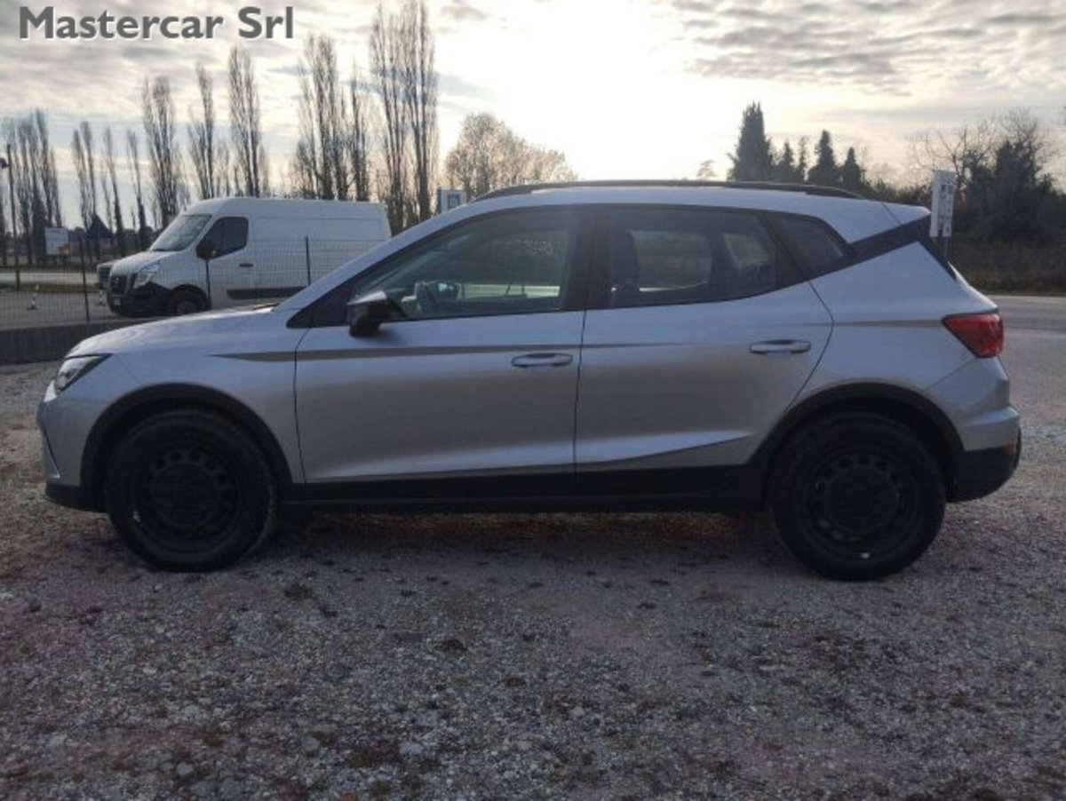 SEAT Arona 1.0 ecotsi 95cv (5)