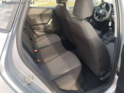 SEAT Arona 1.0 ecotsi 95cv (9)