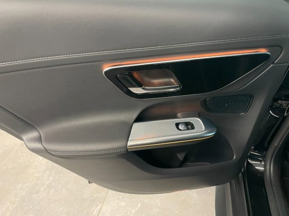 Mercedes-Benz GLC 220 d 4Matic Mild Hybrid AMG Premium Plus (14)