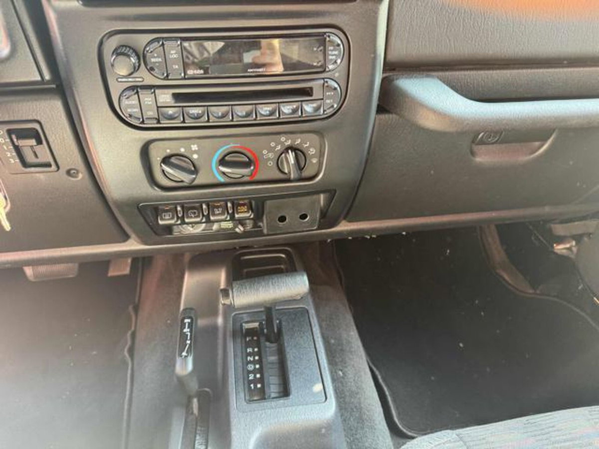 Jeep Wrangler 4.0 cat Connection (2)