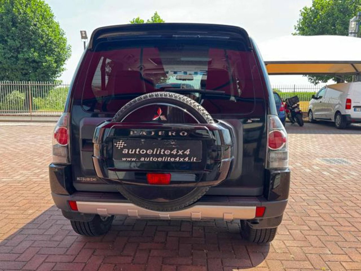 Mitsubishi Pajero 3.2 DI-D 16V aut. 3p. Instyle DPF (16)