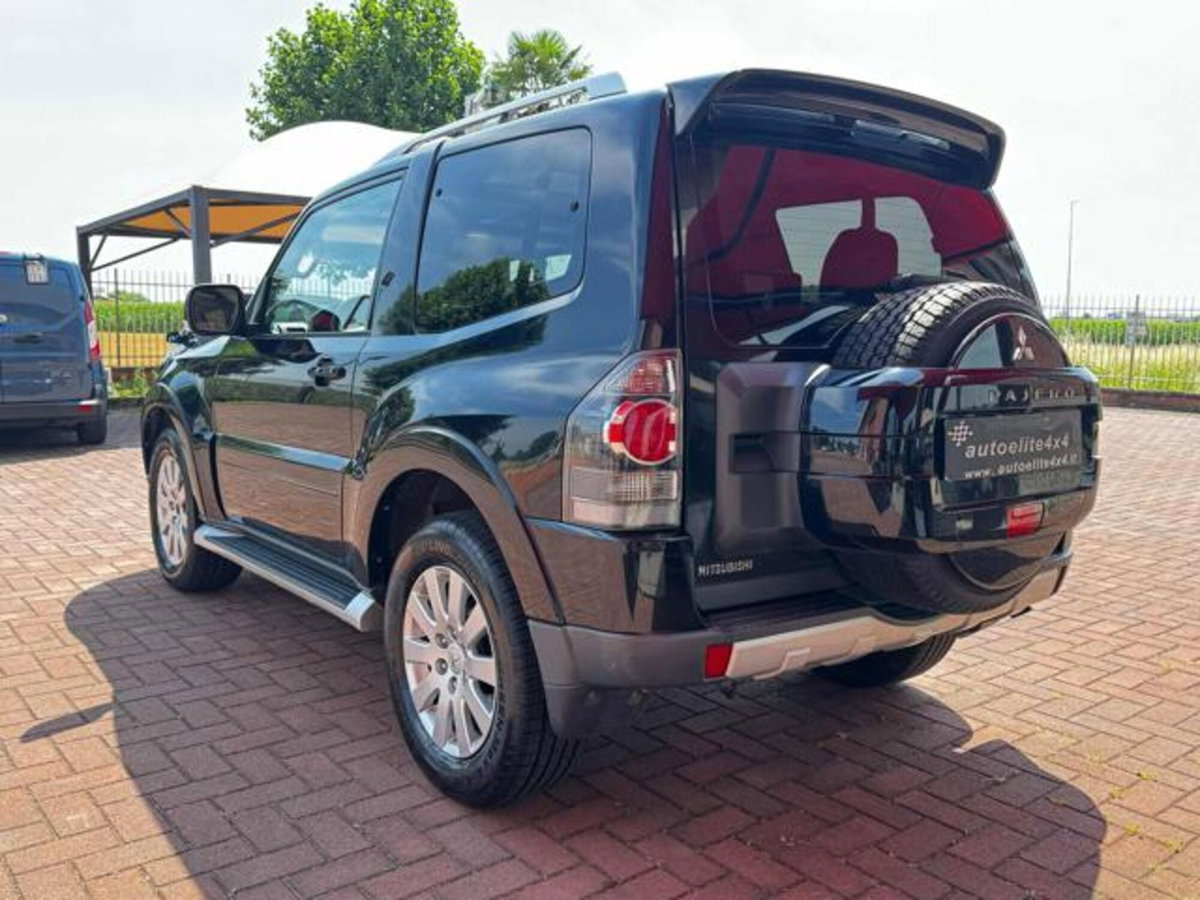 Mitsubishi Pajero 3.2 DI-D 16V aut. 3p. Instyle DPF (6)