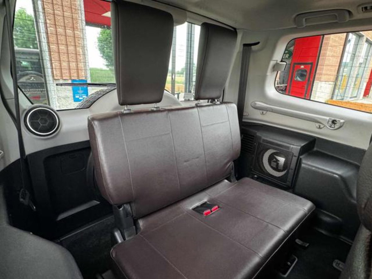 Mitsubishi Pajero 3.2 DI-D 16V aut. 5p. Instyle DPF (5)