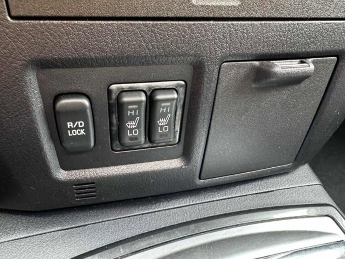 Mitsubishi Pajero 3.2 DI-D 16V aut. 5p. Instyle DPF (7)